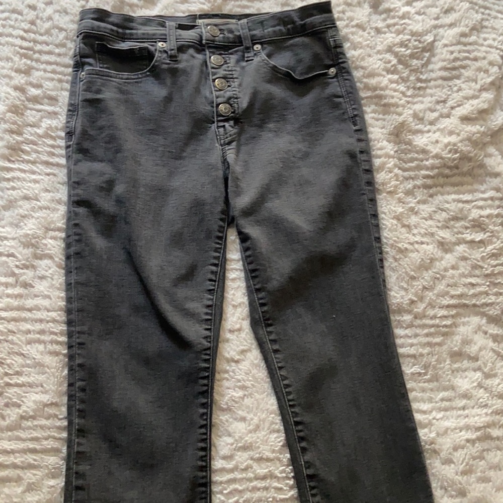 Madewell size 28 9” black frayed skinny jeans